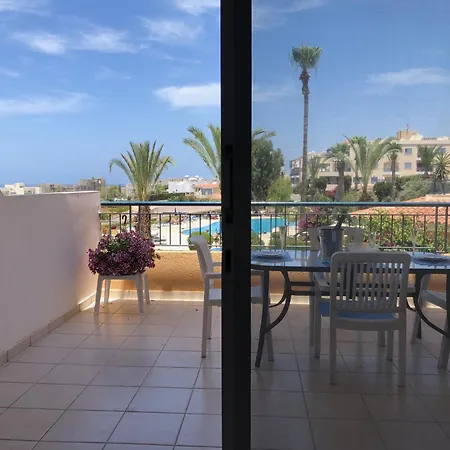 Kings Palace - Stylish 2 Bed With Sea Views 아파트