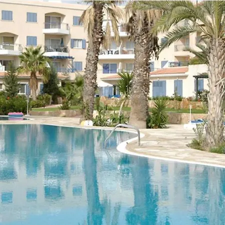 Kings Palace - Stylish 2 Bed With Sea Views Apartmán Paphos