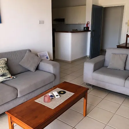 Kings Palace - Stylish 2 Bed With Sea Views * Paphos