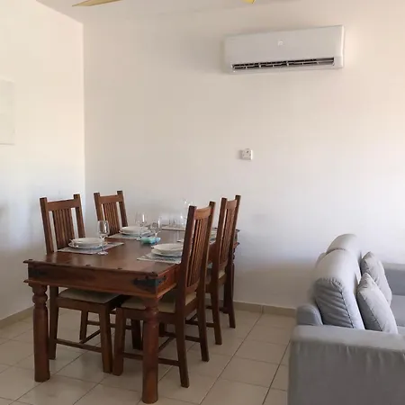 Kings Palace - Stylish 2 Bed With Sea Views * פאפוס