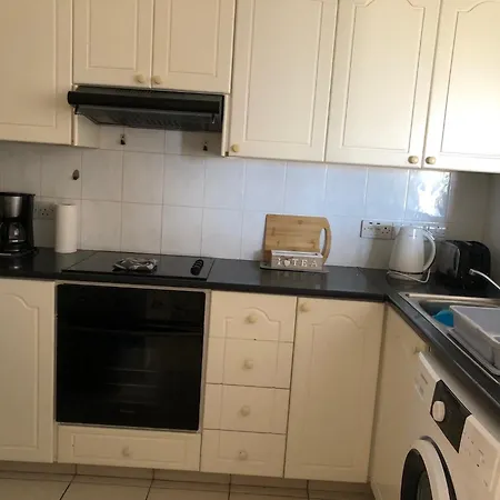 Kings Palace - Stylish 2 Bed With Sea Views