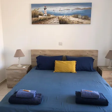 Kings Palace - Stylish 2 Bed With Sea Views פאפוס