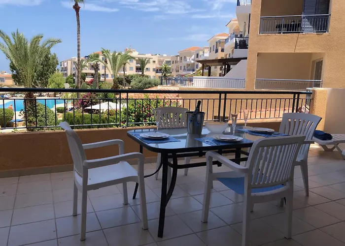 Kings Palace - Stylish 2 Bed With Sea Views パ フォス