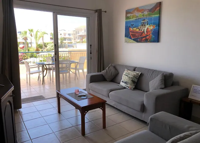 Kings Palace - Stylish 2 Bed With Sea Views *