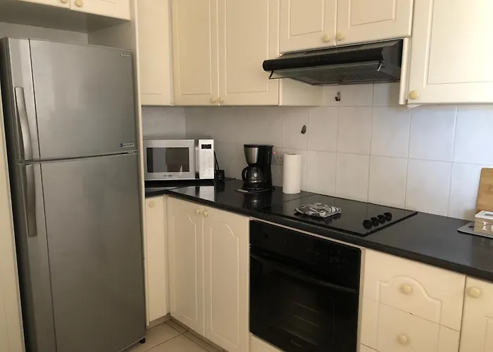 Kings Palace - Stylish 2 Bed With Sea Views Lägenhet Paphos