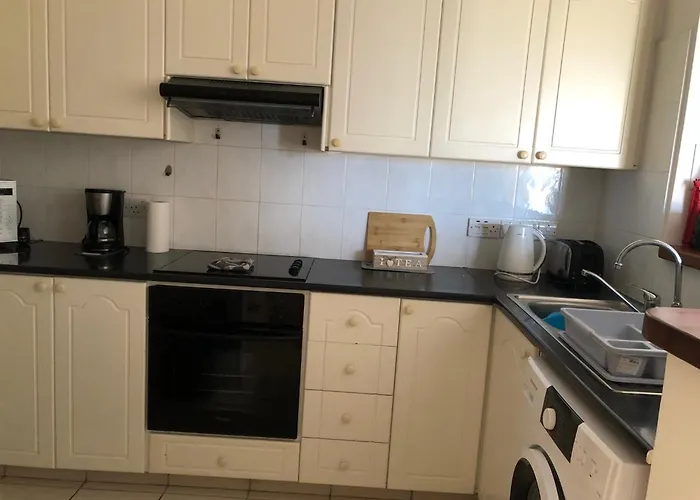 Kings Palace - Stylish 2 Bed With Sea Views