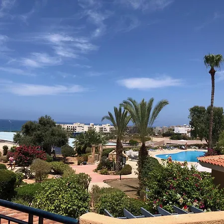 Lägenhet Kings Palace - Stylish 2 Bed With Sea Views Paphos