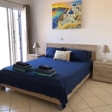 Lägenhet Kings Palace - Stylish 2 Bed With Sea Views Paphos